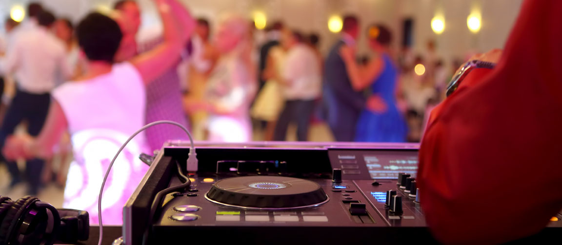 When should I book my Wedding DJ